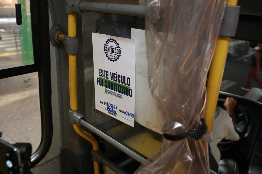 Prefeitura garante intensificação da sanitização dos veículos do transporte público 1