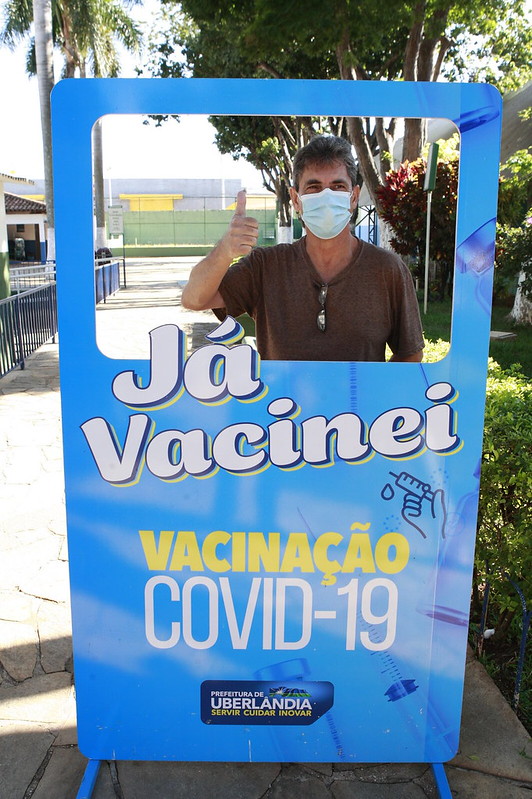 Mais de 2,6 mil pessoas foram vacinadas contra a Covid-19 neste sábado (15) 1