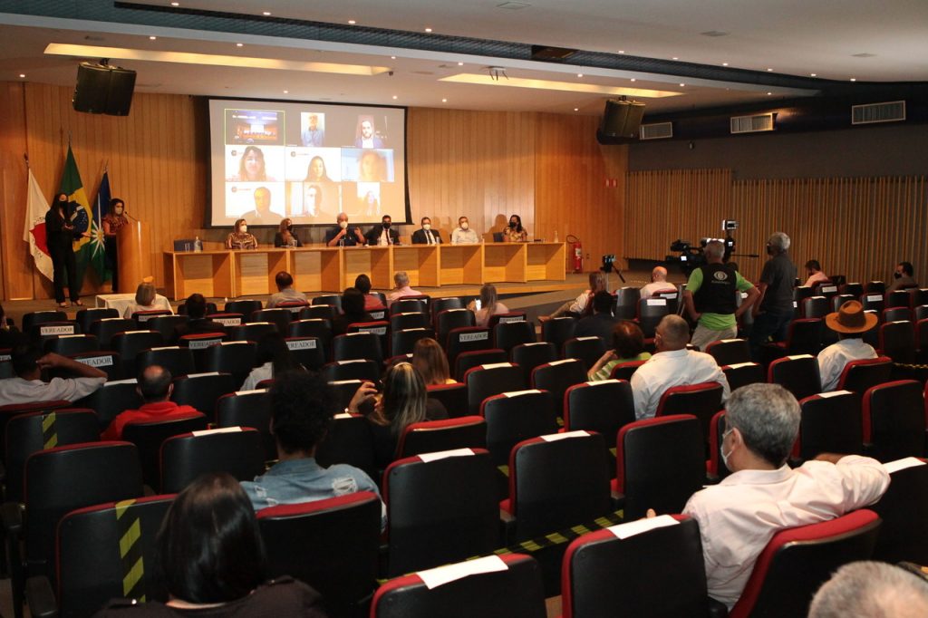 Convênio entre Prefeitura e Cohab Minas vai regularizar assentamento do Glória 1
