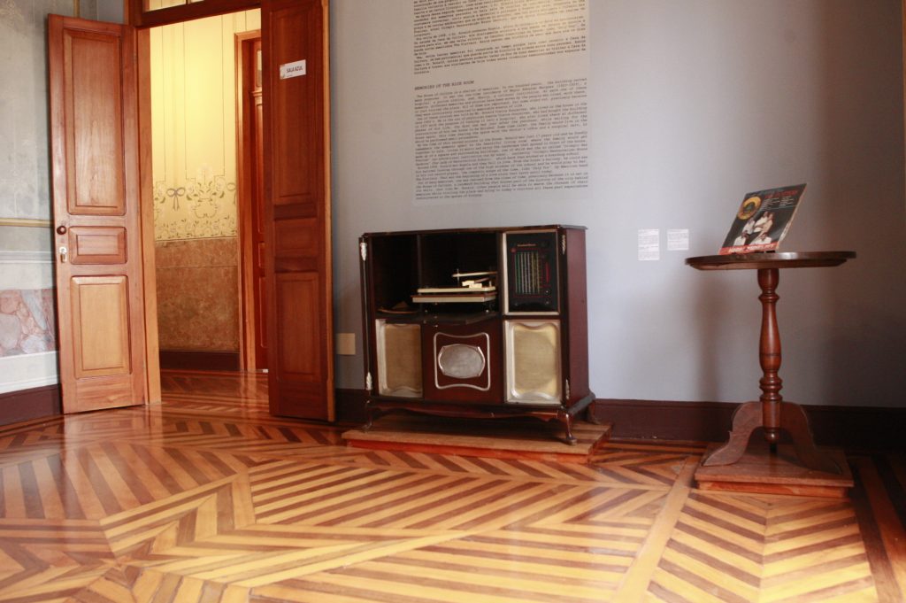 Programação Visual da Casa da Cultura evidencia a história centenária e traz acervo artístico variado 4