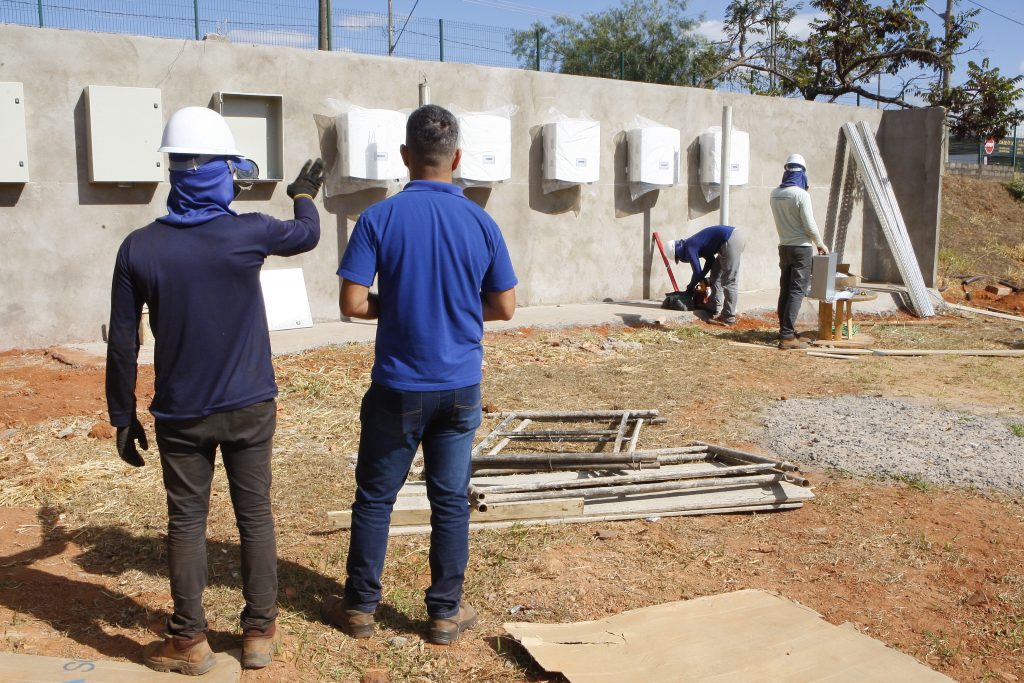 Usina fotovoltaica do complexo Parque do Sabiá passa por aterramento 1