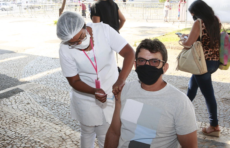 Mais de 7,5 mil pessoas foram vacinadas pela Prefeitura de Uberlândia neste sábado (18) 1