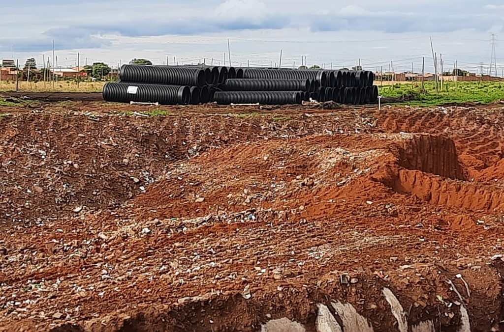Dmae segue com obra do bolsão de contenção de água da chuva no Morumbi 1