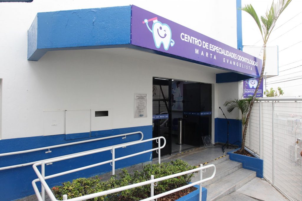 Líder do Executivo inaugura Centro de Especialidades Odontológicas 2