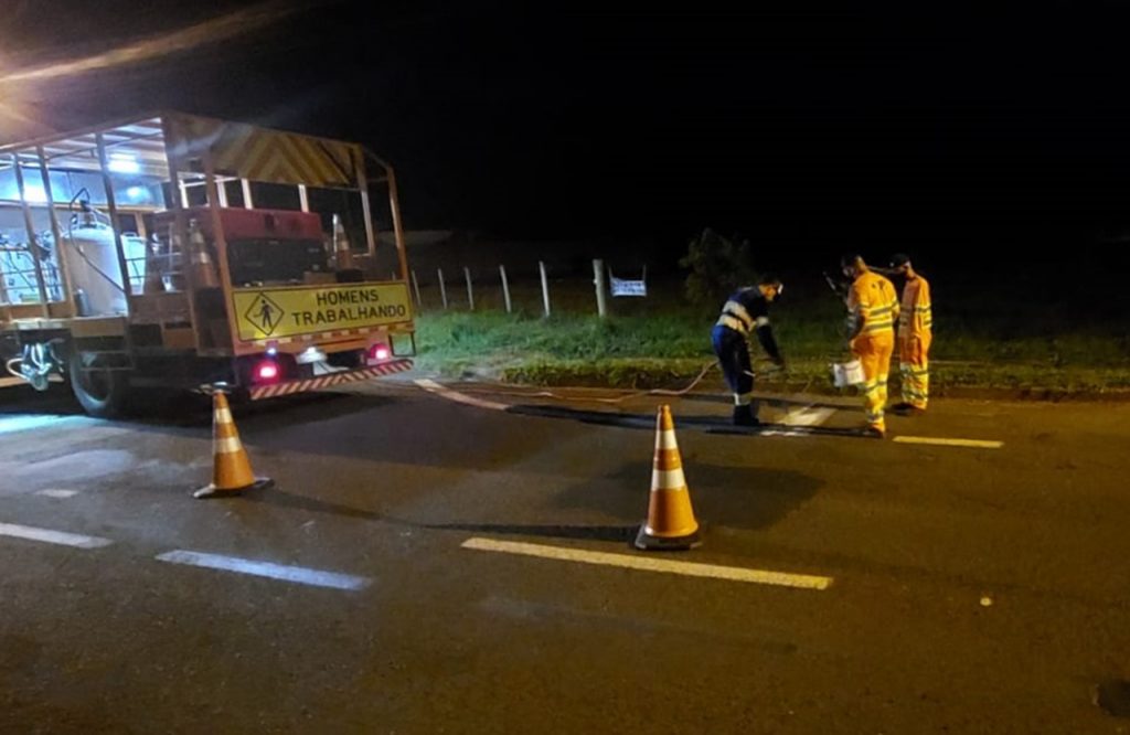Prefeitura intensifica sinalização de trânsito em vários bairros da zona oeste 1