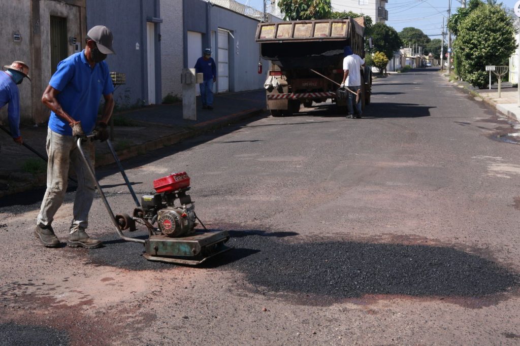 Operação Tapa-Buraco atende 29 bairros na última semana 1