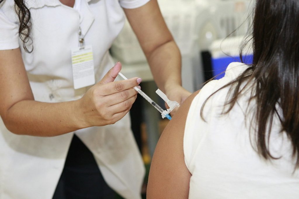Mutirão de vacinação imunizou mais de 7 mil pessoas neste sábado (05) 1
