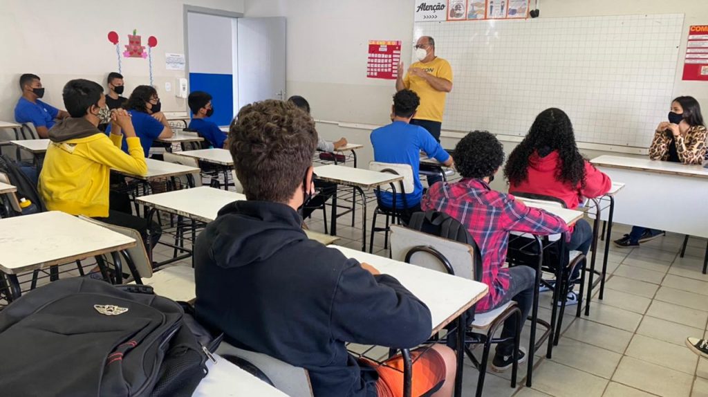 'Escola Procon' atende cerca de 400 estudantes em cinco escolas municipais 1