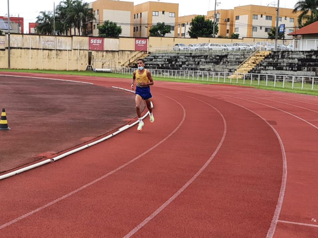 Atleta da equipe Praia Clube/Futel disputa 4º Circuito Paulista Open 1
