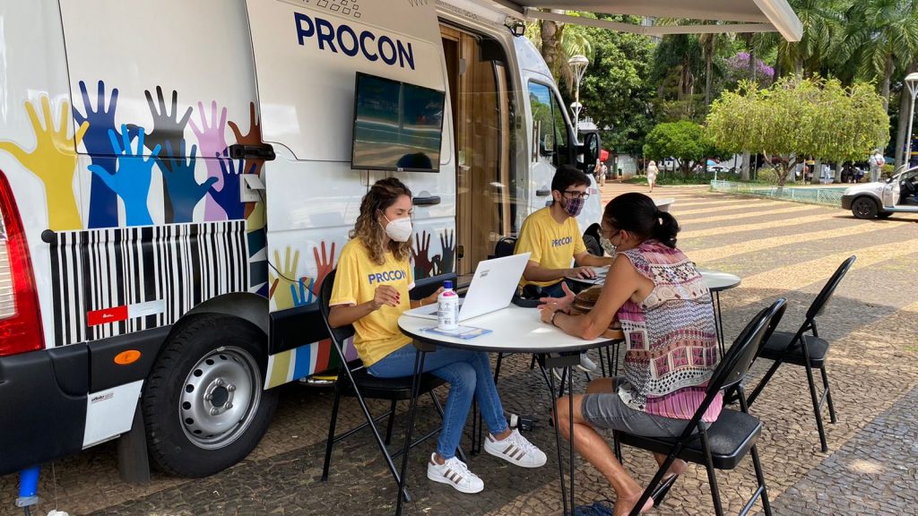 Procon Móvel inicia atendimentos na Praça Tubal Vilela nesta segunda (14) 1