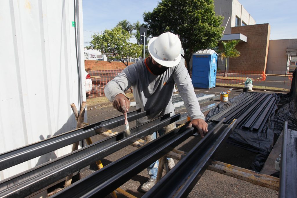 Prefeitura assina ordem de serviço para primeira reforma geral do Hospital Municipal 1