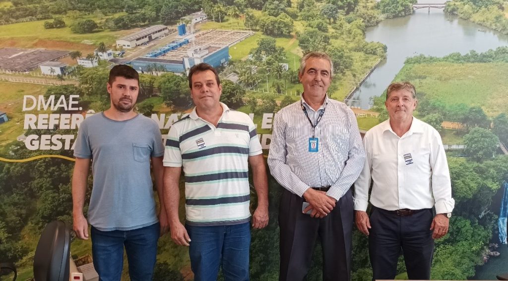 Dmae recebe visita do vice-prefeito de Romaria 1