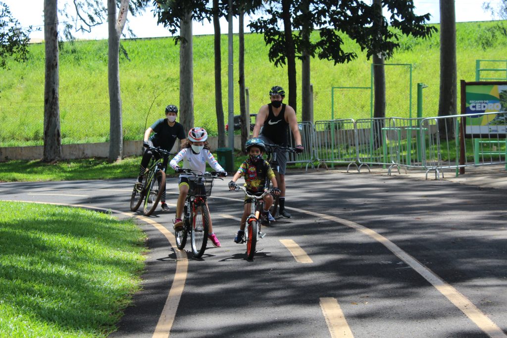 Ciclismo é uma das atividades preferidas dos frequentadores do Parque do Sabiá 1