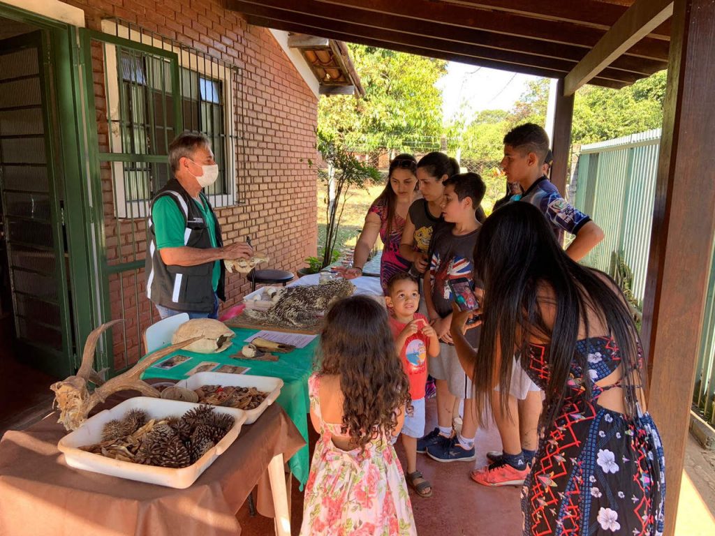 Exposição sobre fauna e flora atrai público no Zoológico Municipal 1