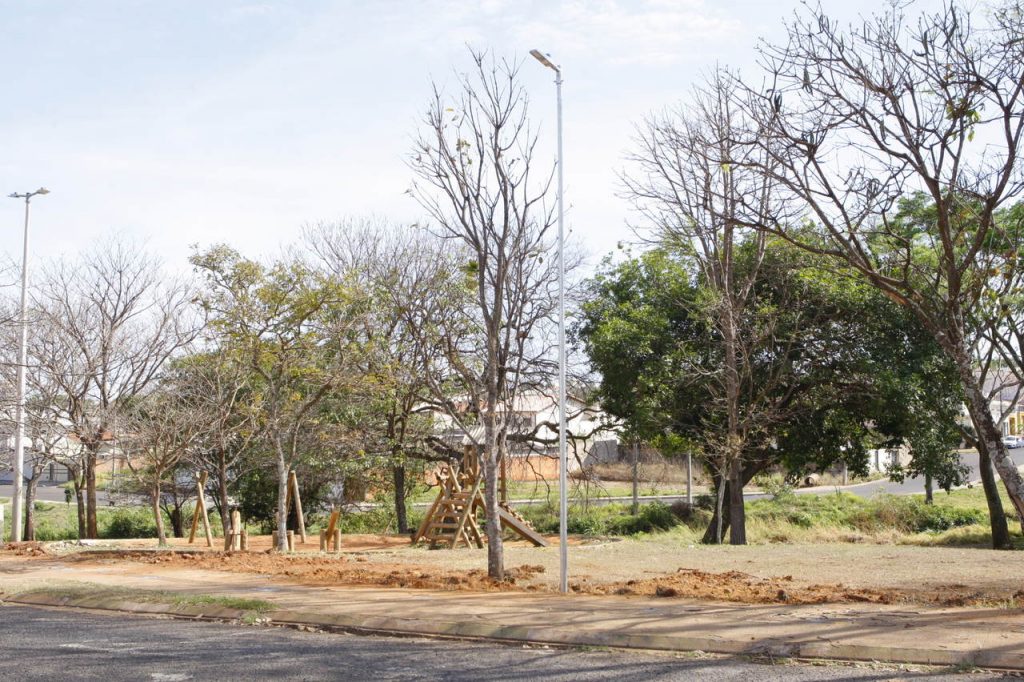 Parque Linear do Córrego Lagoinha recebe 62 postes de iluminação de LED 1