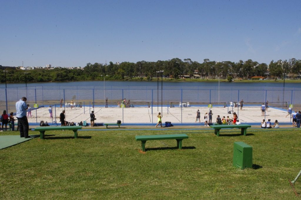 Prefeitura inaugura Arena Beach Tennis no Parque do Sabiá 2
