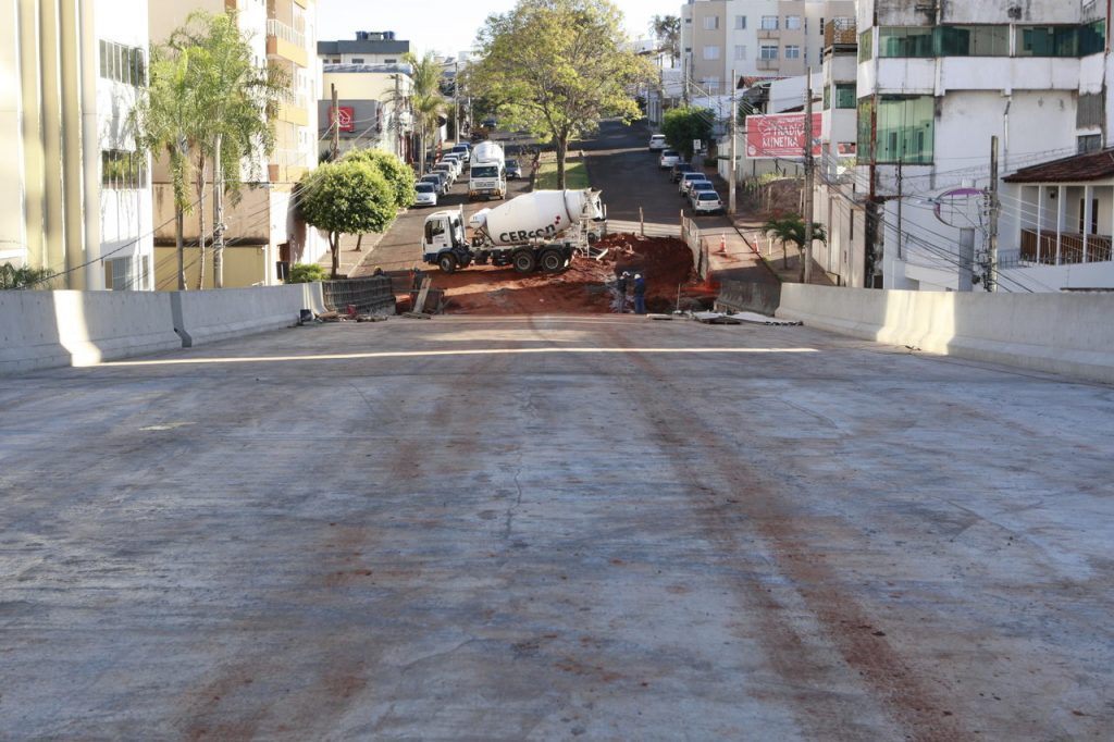 Viaduto da avenida dos Municípios chega a 80% de conclusão 2