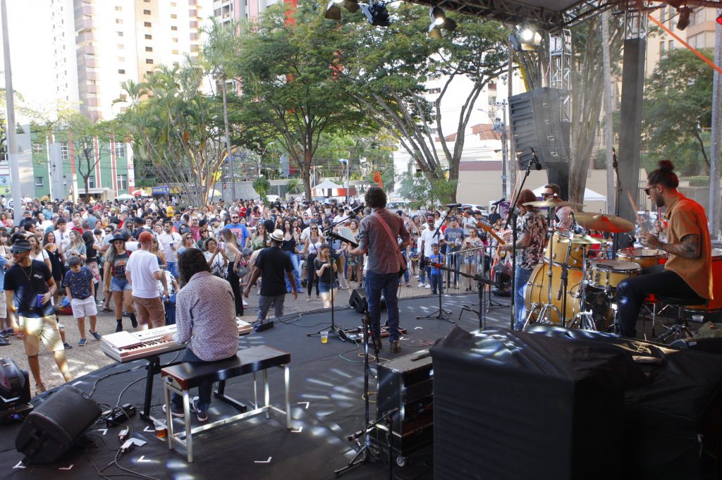 Fundinho Festival anima público na Praça Coronel Carneiro 1