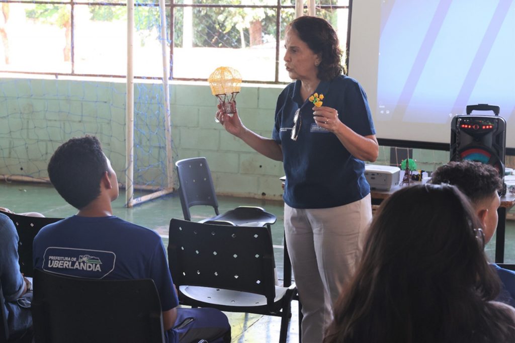AgroLab da prefeitura volta a levar tecnologia a crianças com espaço maker 2