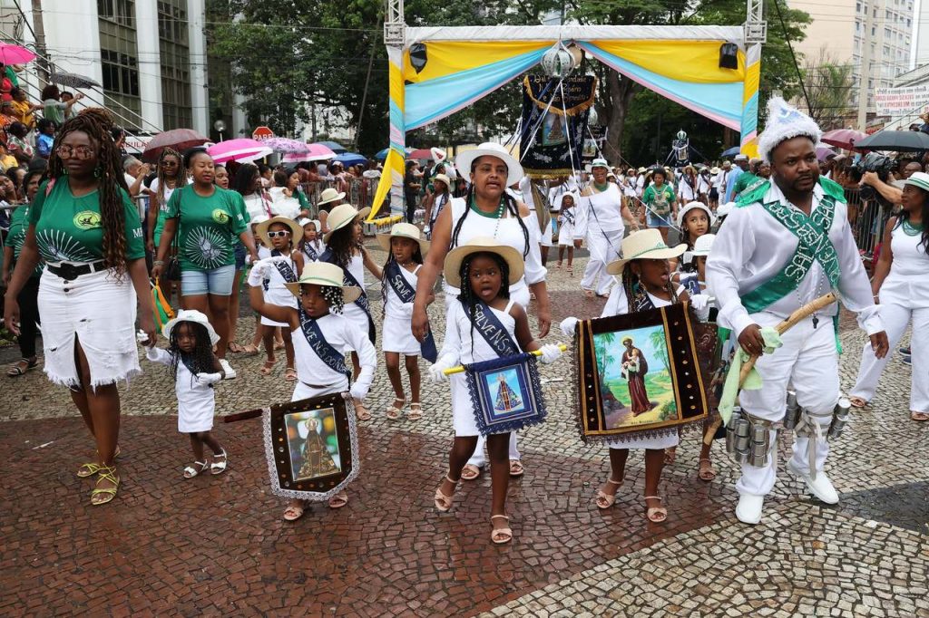 Ternos celebram 145 anos da Festa de Congada em Uberlândia 2