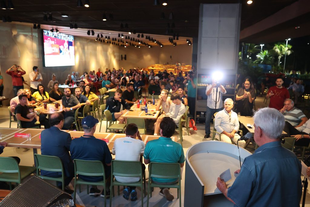 Prefeito participa da cerimônia de abertura do Circuito Mundial de Vôlei de Praia 1