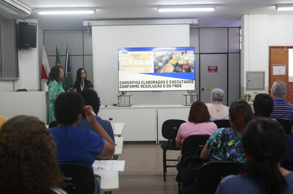 <strong>Merenda escolar é aprimorada e sobe de 17 para 38 itens da agricultura familiar desde 2017</strong> 4