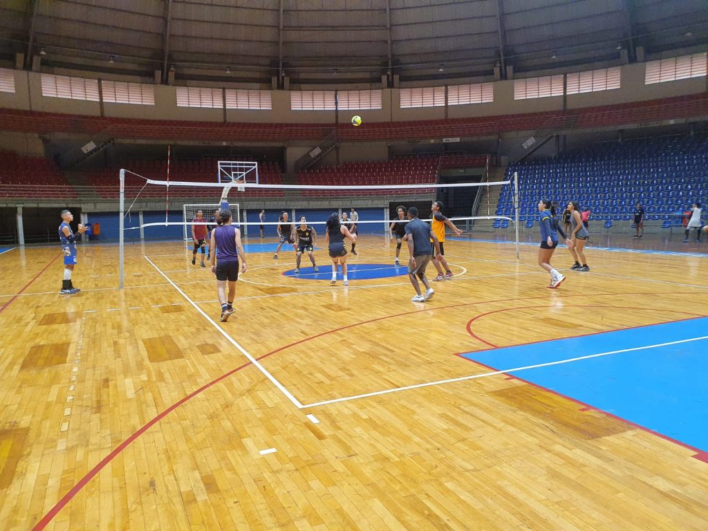 <strong>Verão no Parque 2023 começa com beach tennis e vôlei de quadra</strong> 2