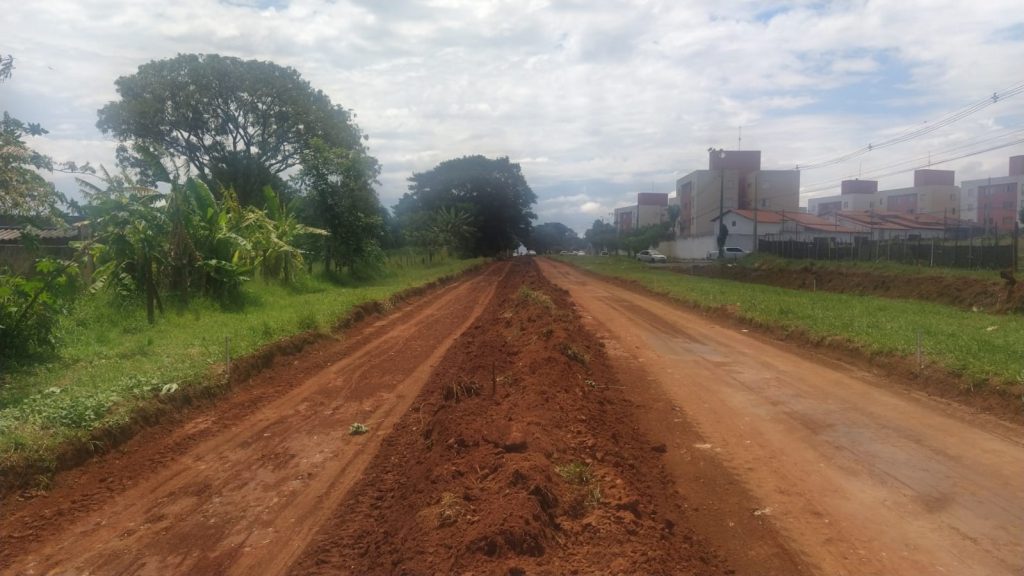 <strong>Prefeitura inicia serviços de drenagem e terraplanagem na avenida Dimas Machado e Cleone</strong> 1