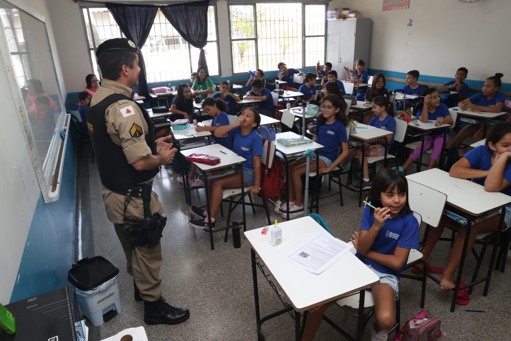 <strong>Prefeitura reforça ações em prol da segurança nas escolas</strong> 2