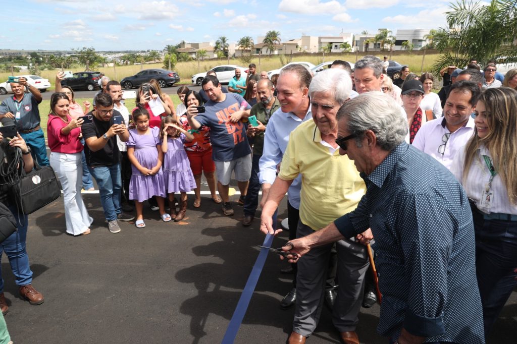 <strong>Prefeitura inaugura maior viaduto da cidade na avenida Nicomedes Alves dos Santos</strong> 1