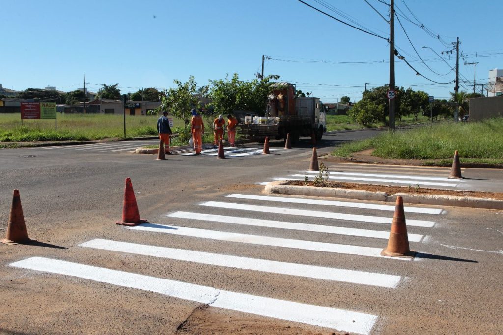 <strong>Mutirão Cidade Limpa elimina mais de 3,2 mil criadouros do mosquito da dengue e visita mais de 1,3 mil imóveis neste sábado (29)</strong> 7