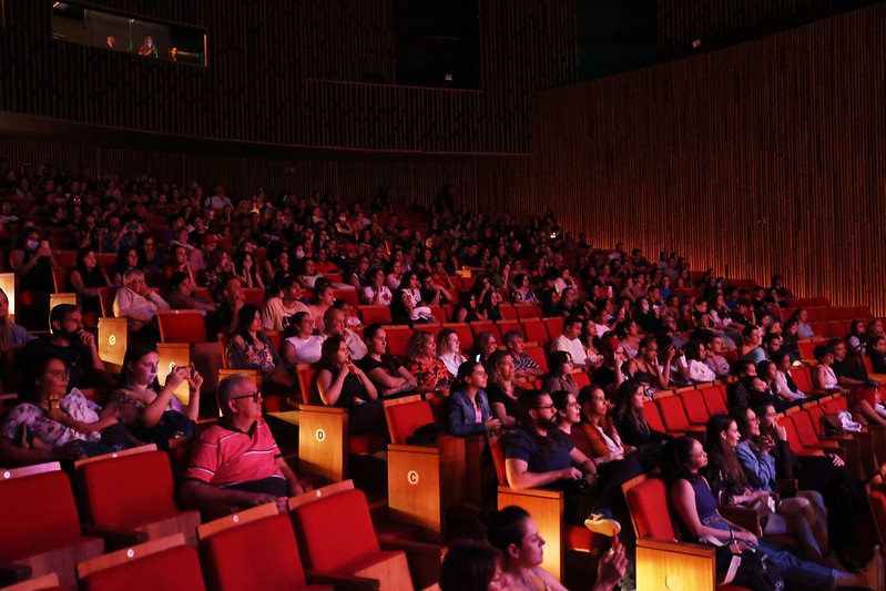 <strong>Prefeitura celebra Dia Internacional da Dança em noite de espetáculo no Teatro Municipal</strong> 1