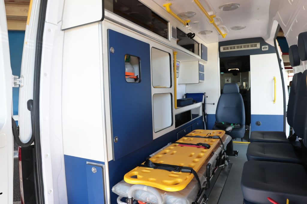 <strong>Prefeitura entrega novos veículos para Siate e Central de Ambulâncias</strong> 2