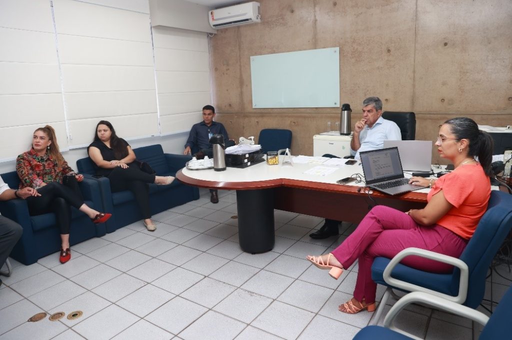 <strong>Vigilância Sanitária recebe visita de representantes do município de Alfenas</strong> 1