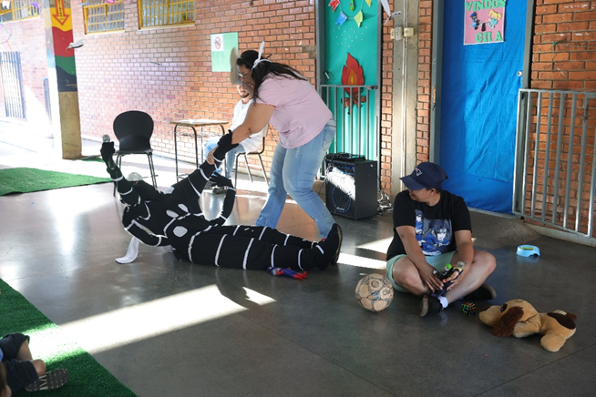 <strong>Alunos da Emei do bairro Mansour participam da ação de conscientização sobre combate à dengue</strong> 1