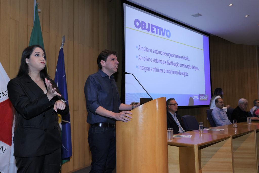 <strong>Prefeitura assina novo contrato de R$ 100 mi junto à Caixa para mais obras em saneamento nos bairros</strong> 2