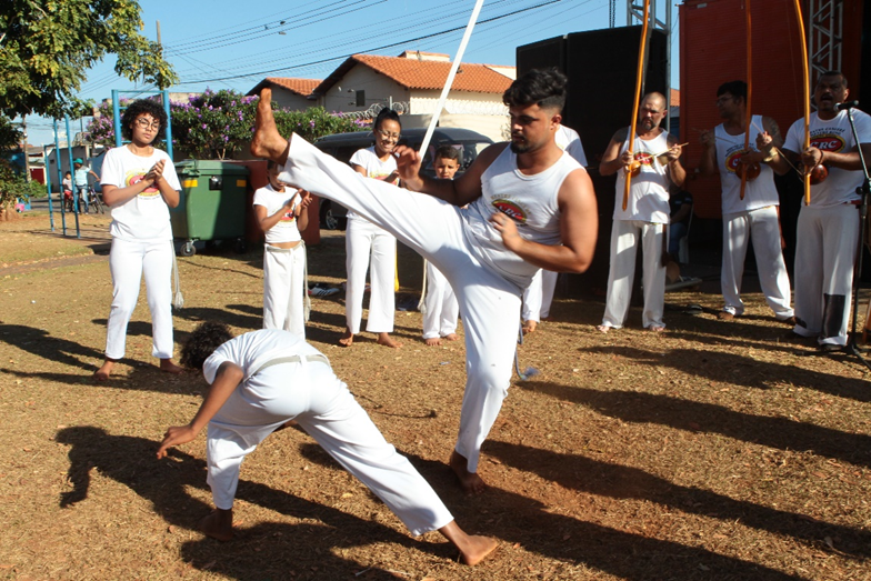 <strong>Palco Móvel atrai moradores do Canaã e região promovendo cultura e entretenimento</strong> 1