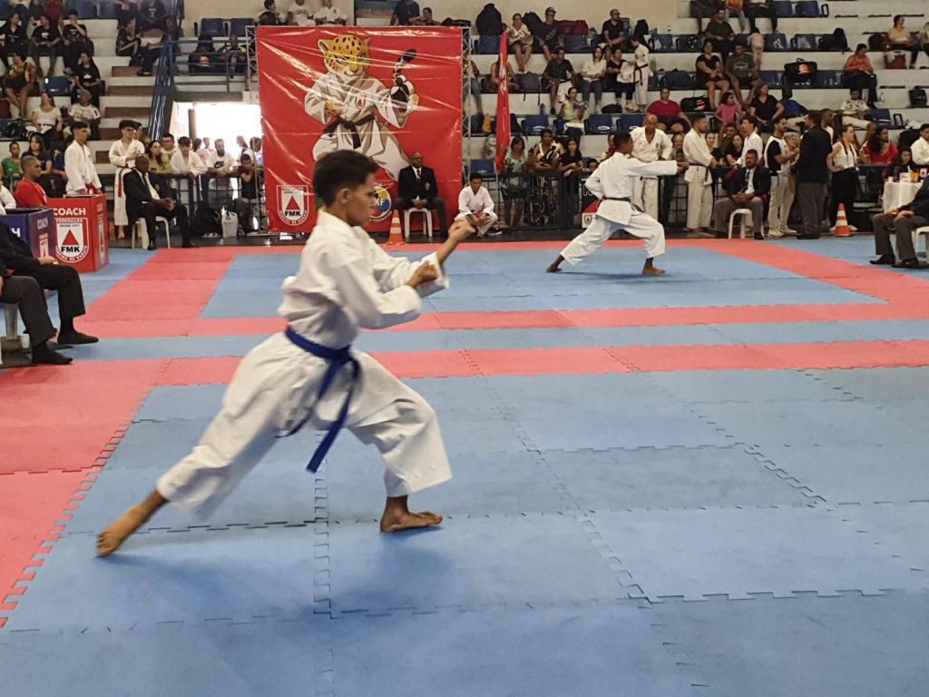 Equipe da Prefeitura conquista dois ouros na 2ª Etapa do Circuito Mineiro de Karate 1
