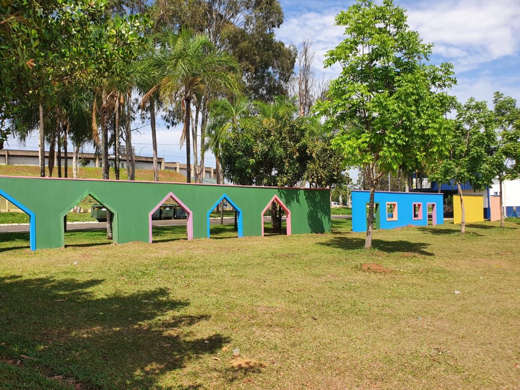 Prefeitura trabalha na revitalização do Mundo da Criança, no Parque do Sabiá 1
