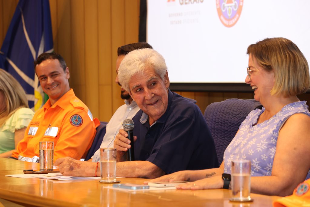 Prefeitura entrega certificados do convênio Bombeiro Mirim 2023 1