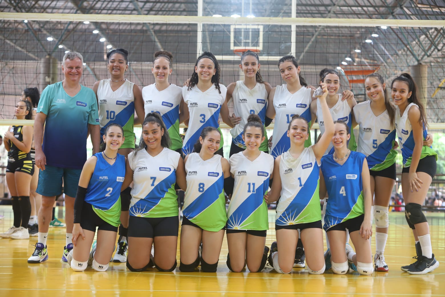 Secretaria de Esporte organiza amistoso de vôlei feminino – Prefeitura  Municipal de Ubatuba