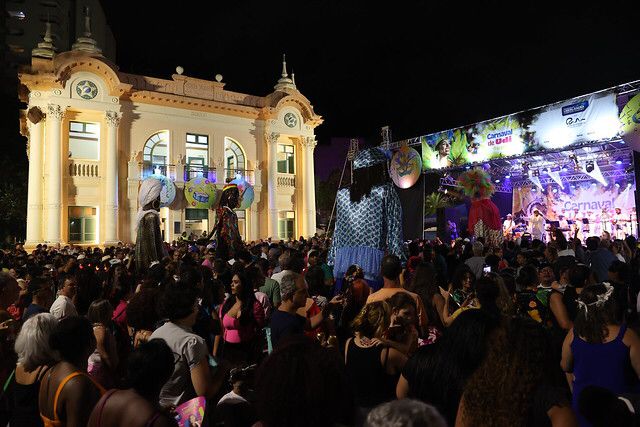 Carnaval de Uberlândia tem abertura oficial com entrega da chave ao Reinado de Momo pelo Líder do executivo 2