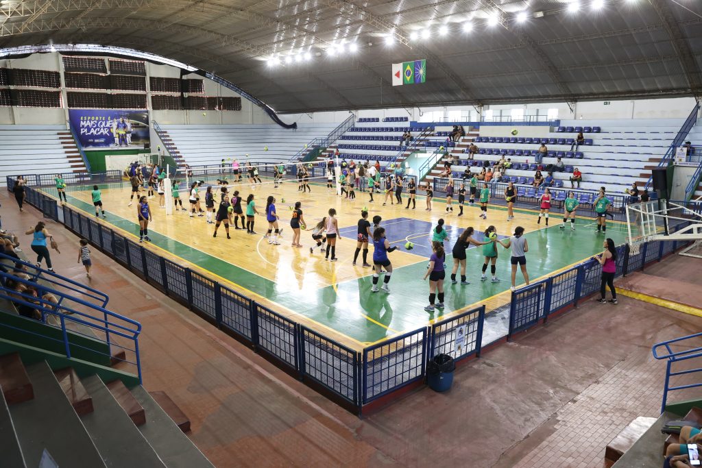 Primeiro dia de seletiva de vôlei feminino da Prefeitura reúne mais de 80 participantes 1