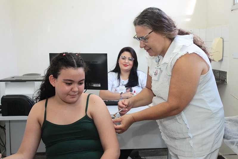 Prefeitura aplica quase 3 mil doses da vacina contra a dengue neste sábado (20) 1