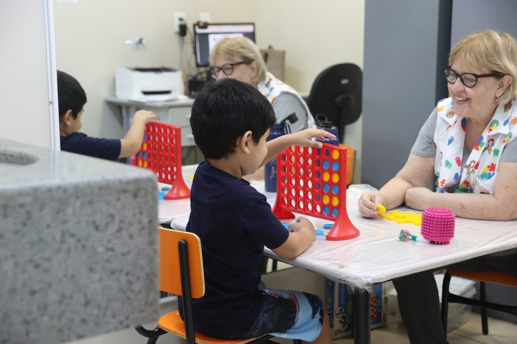 Centro de Referência em Autismo amplia atendimentos e avalia mais de 1.600 pacientes em 2 anos 2
