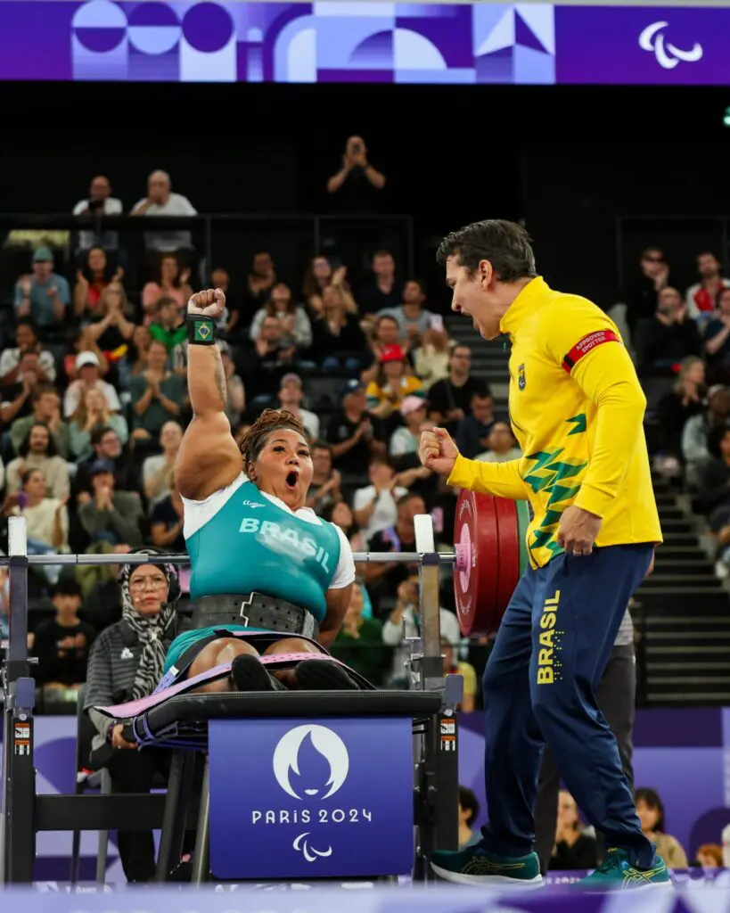 Paratleta da Prefeitura e parceiro conquista medalha de ouro nos Jogos Paralímpicos de Paris 1