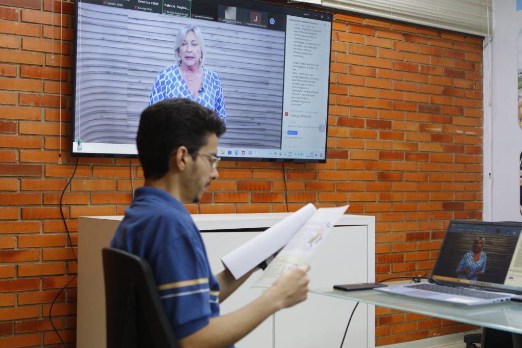 Prefeitura possibilita que servidores participem de capacitação nacional sobre reforma tributária 1