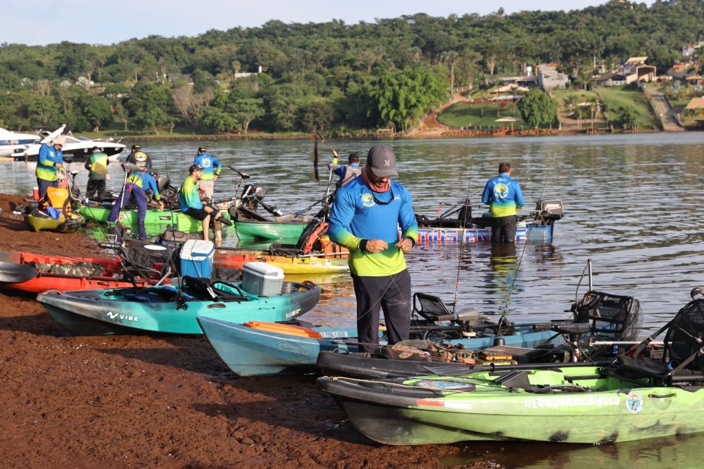 Prefeitura reúne competidores em pioneiro 1º Torneio de Pesca Esportiva em Caiaque 1