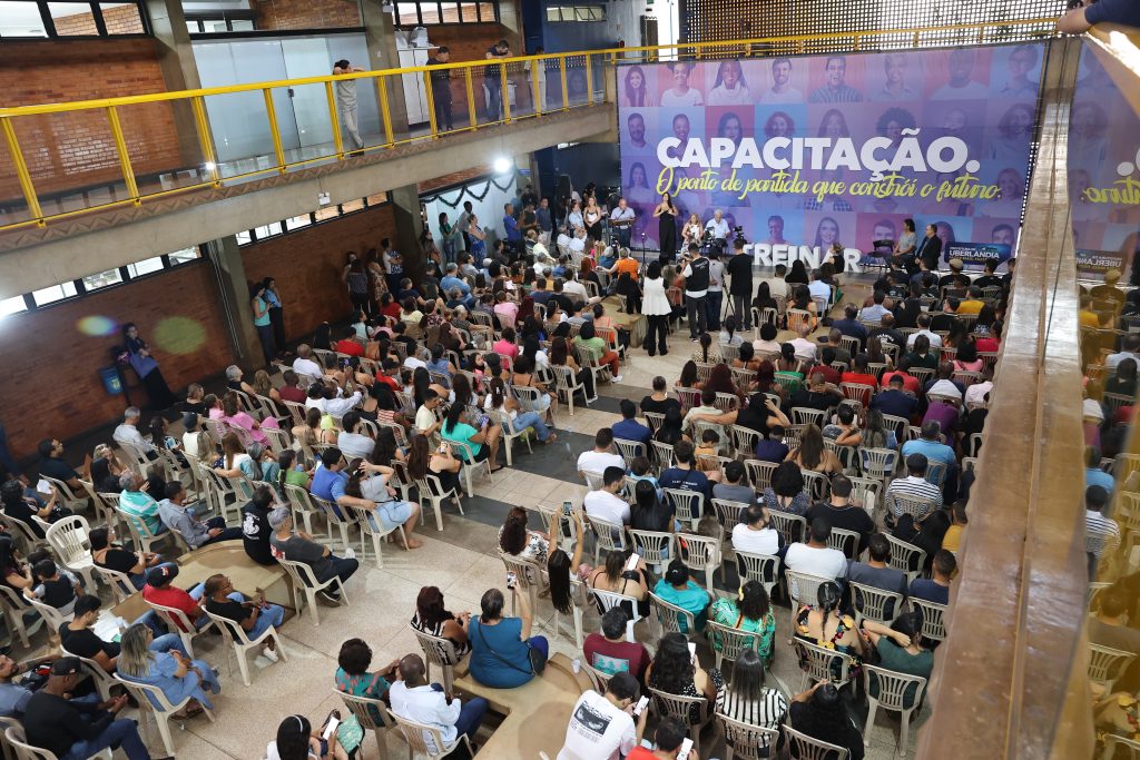 Cerimônia marca entrega de mais de 6 mil certificados de cursos profissionalizantes da Prefeitura 1