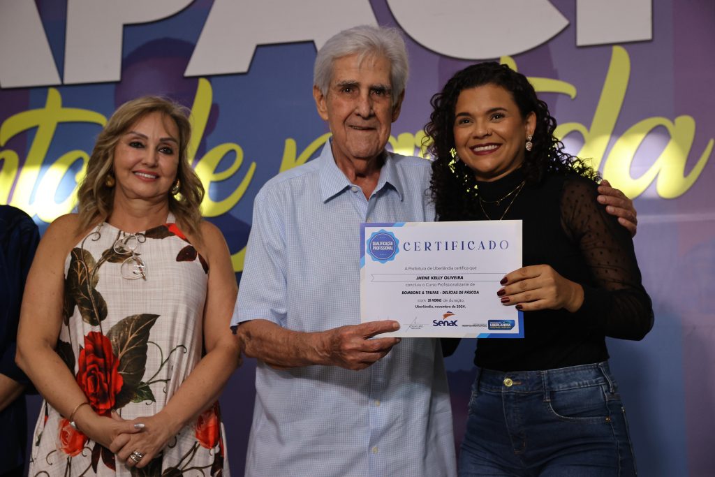 Cerimônia marca entrega de mais de 6 mil certificados de cursos profissionalizantes da Prefeitura 2
